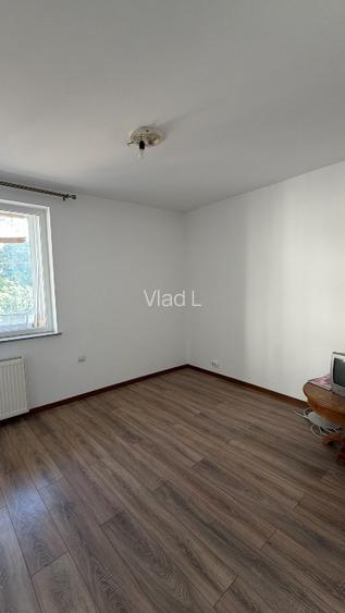 Apartament 2 camere, 47 mp, Centru Craiova — baie modernizată, potrivit și pentr - 10