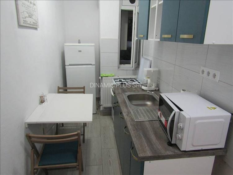 Apartament de închiriat – Zona Cedonia, etaj 1/4 - 5