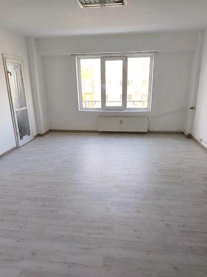 Apartament 3 camere Calea Călărașilor – Metrou Piața Muncii