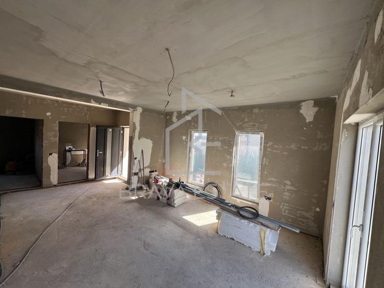 Casa 3 camere, 90 mp, zona Campenesti