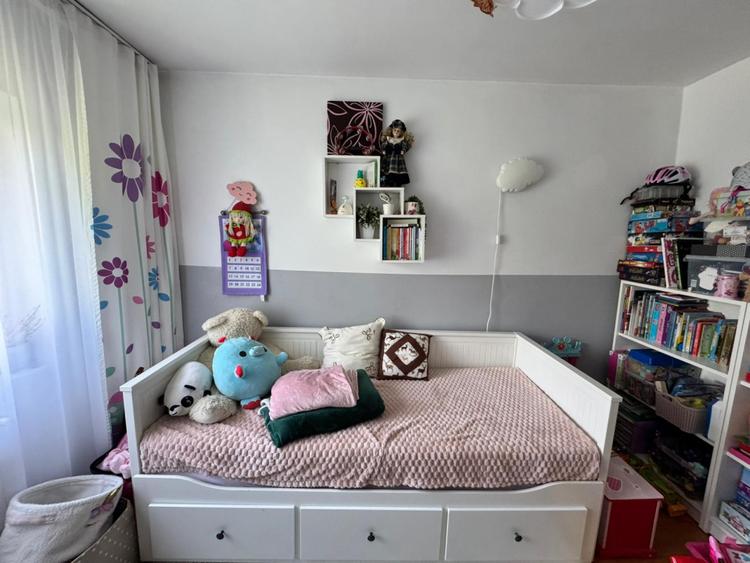 Oportunitate! 3 camere decomandate, 64 mp utili, 2 băi, boxă subsol, pret nou
