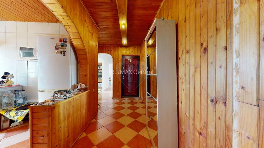 Apartament cu 3 camere de vânzare în zona Centrala, Fagaras - 5