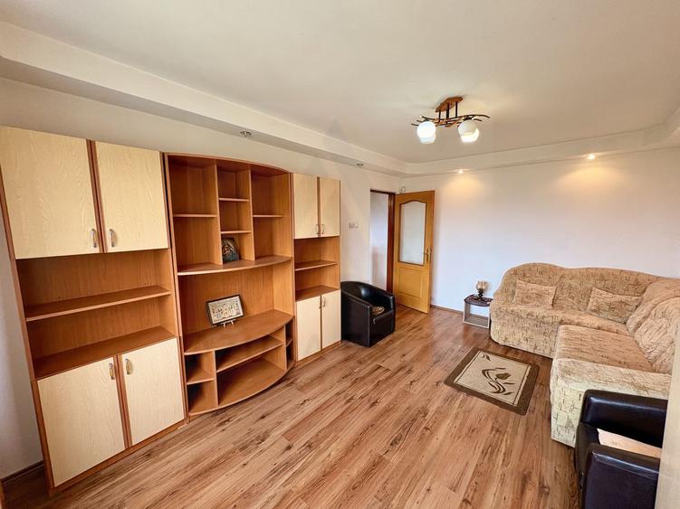 Apartament 2 camere decomandat cu balcon și pivniță în Vasile Aaron