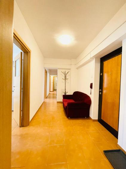Apartament cu 3 camere de inchiriat in Piata Unirii - Fantani