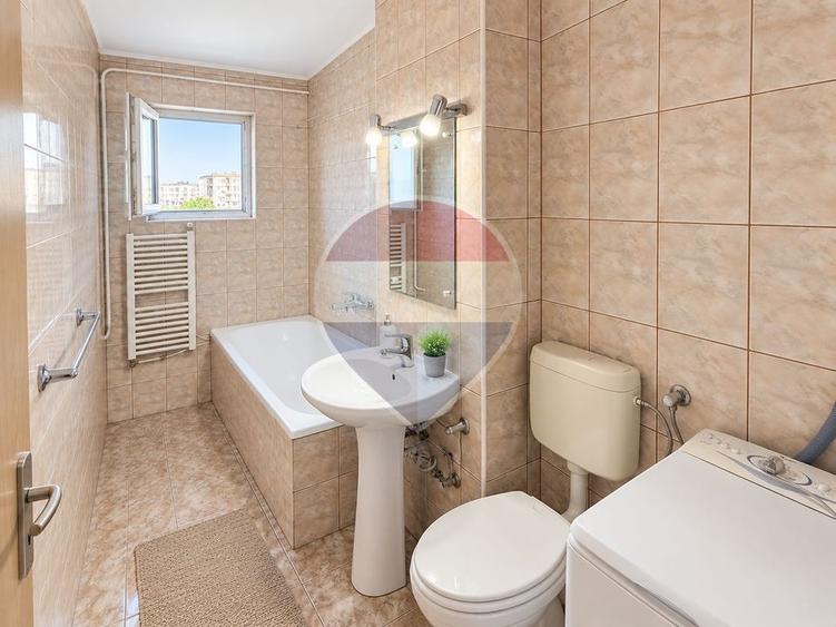 | Garsoniera decomandata | Bloc reabilitat termic | Doamna Ghica |