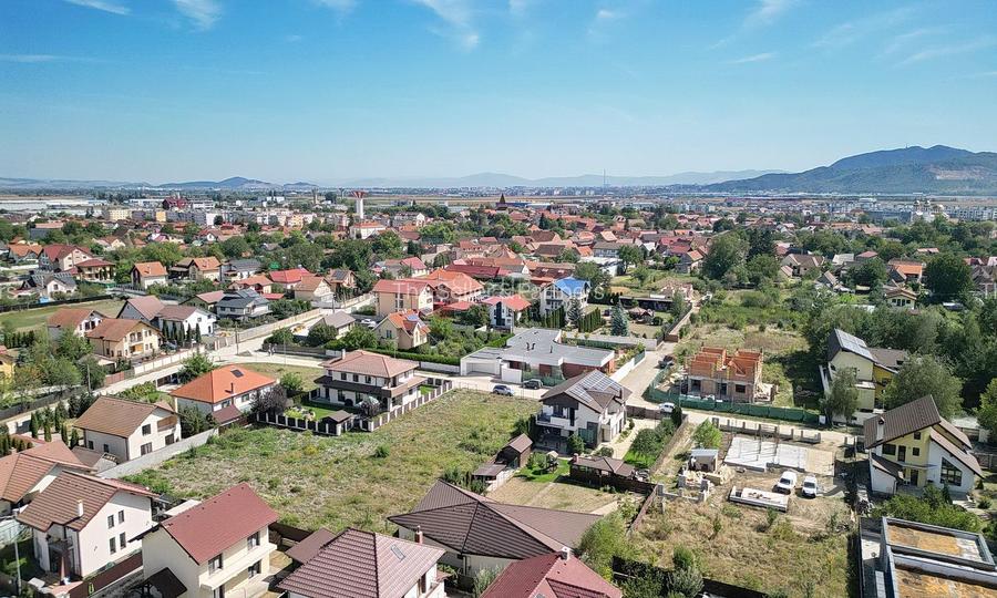 Teren intravilan - 8