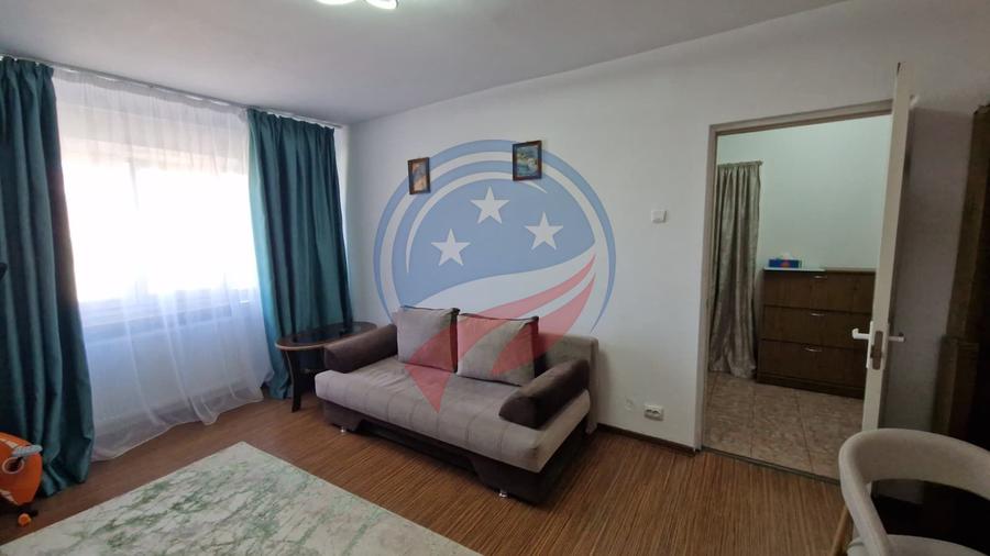 DE VÂNZARE – Apartament cu 2 camere, mobilat și utilat, în Craiovița Nouă!