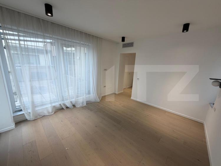Penthouse 3 camere, 133 mp, Centru, zona Pirelli