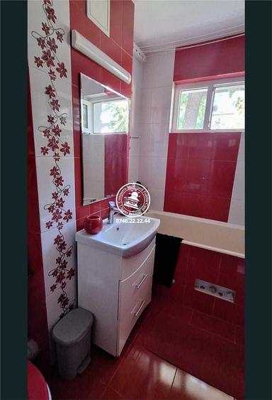 Apartament cu 2 camere Zona Podu Ros