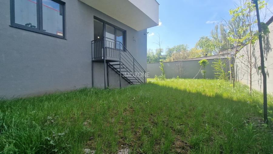 METROU PACII 2 CAMERE CU GRADINA DE 150 mp  COMISION 0% - 8