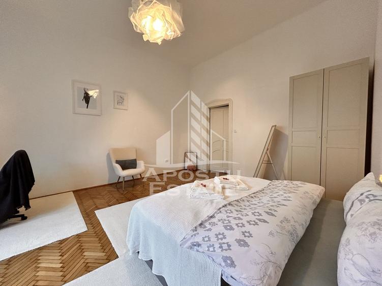 Apartament, spatios etaj 1, vedere in Piata Victoriei