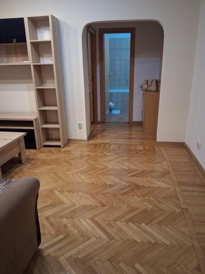 Aprtament 2 camere mobilat si utilat.