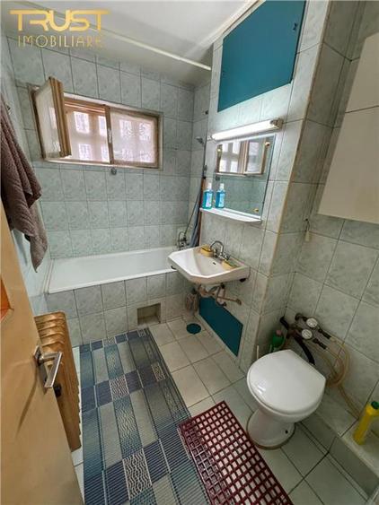 3 Camere I 66 MP I Boxa 25 MP I Manastur