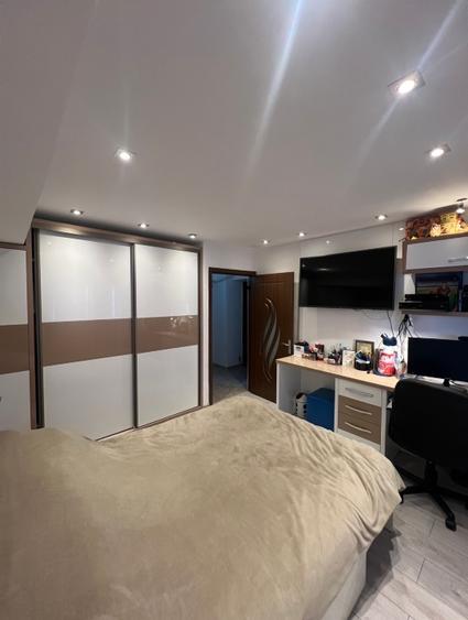Vand apartament 3 camere, 3 balcoane, 2 băi, Parcul Catedralei