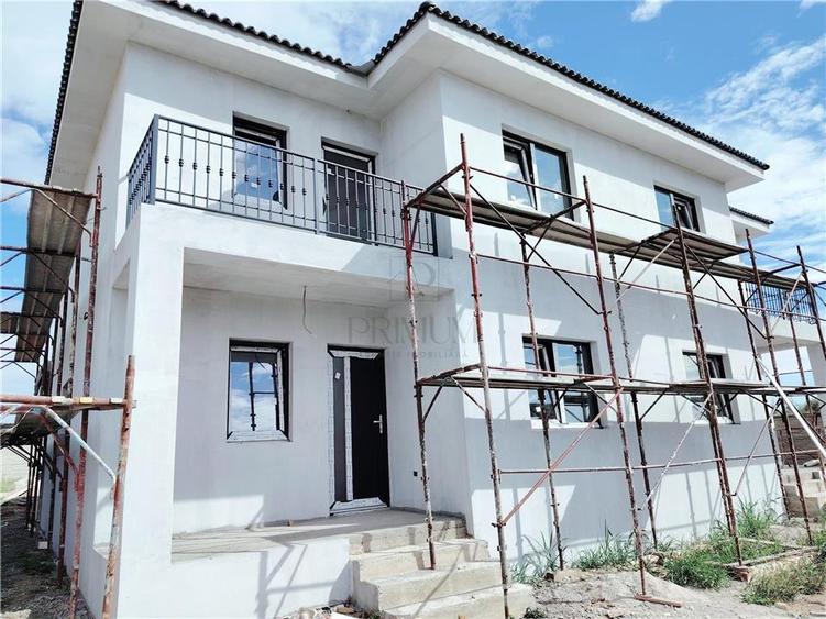 DUPLEX CU 5 CAMERE - BUCATARIE INCHISA - PERSONALIZARE INTERIOARA