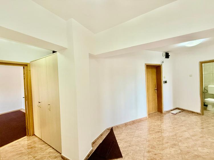 Piata Victoriei, vizavi de Guvern, Apartament 3 camere/ Locuinta sau Birou