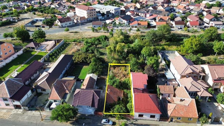 Loc de casa zona Parneava - Intim