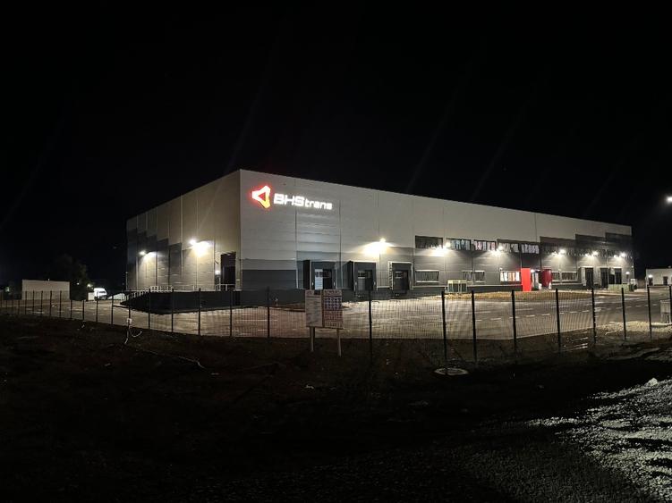 Depozit Centru Logistic de inchiriat Oradea Bihor 5000 M2 cu capacit