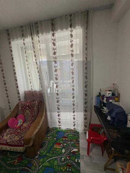 Apartament 3 camere, decomandat, zona Metalurgiei/Postalionului