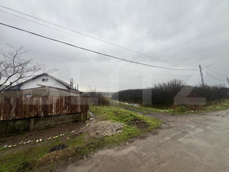 Teren intravilan, 2298 mp, strada Robanesti