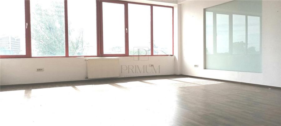 Spatiu birouri etaj 3 cu lift - Aradului