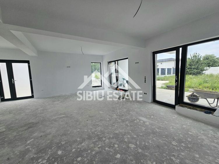 Casa Selimbar, teren 500 mp, spatiu si confort nou