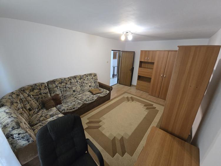 DE INCHIRIAT Apartament 3 camere, 70mp, etaj 1 - Olimpia-Stadion