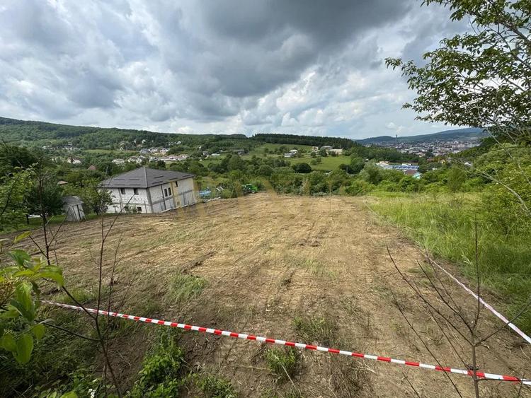 Teren 6,5 Ari.panorama superba