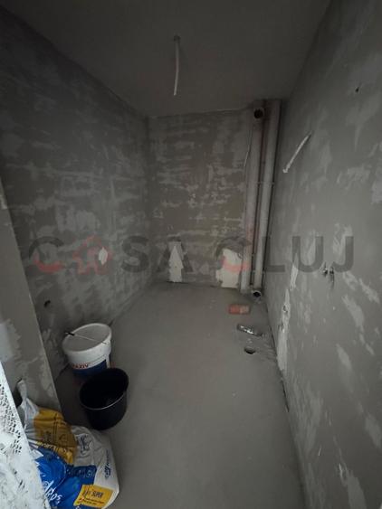 Etaj Intermediar, 2 balcoane, bloc 2025 - Sopor