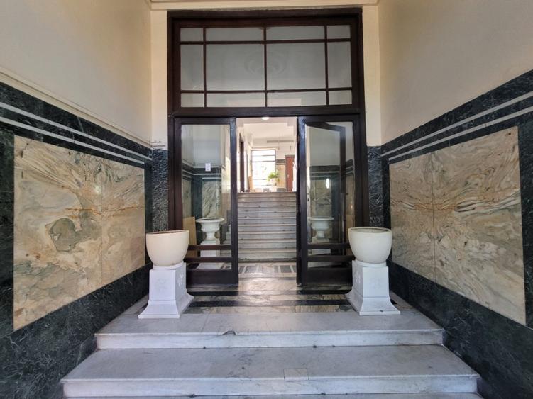 Ultracentral 5 Camere ideal regim hotelier