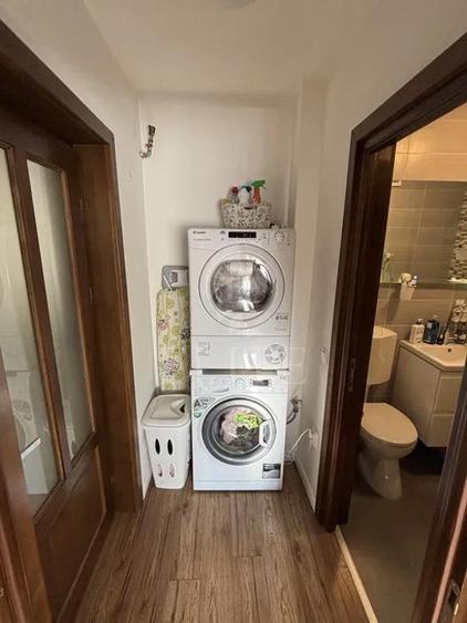 Apartament 3 camere în zona STRAZII DONAT