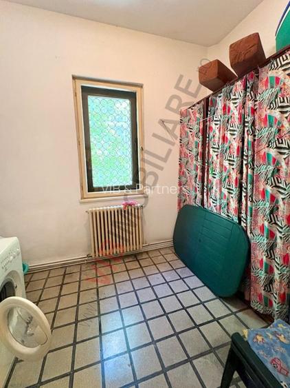 UNIRII-MIRCEA VODA, apartament in vila interbelica, 6 camere, 190 mp