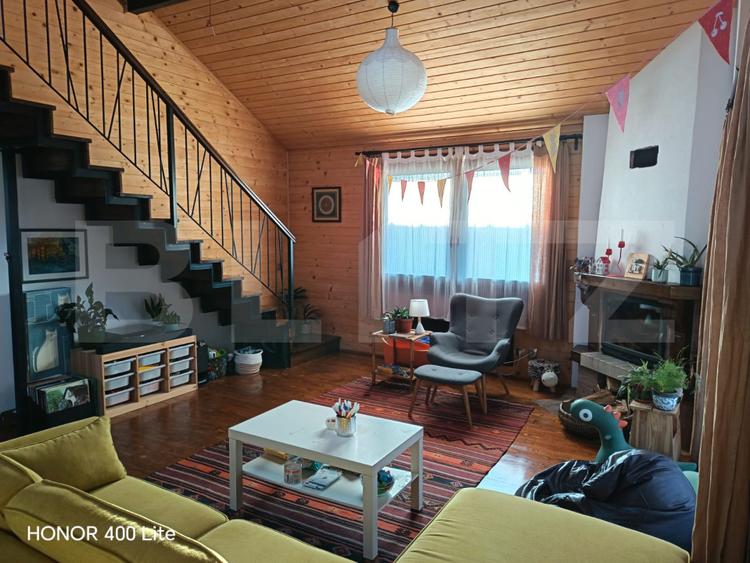 Casa superba cu 15 ari teren situata in Curteni