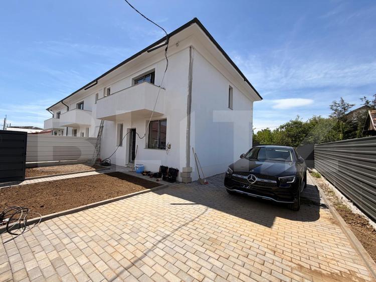 Triplex nou, 107.40 mp, teren 306 mp, zona Calea Severinului - Ambasador