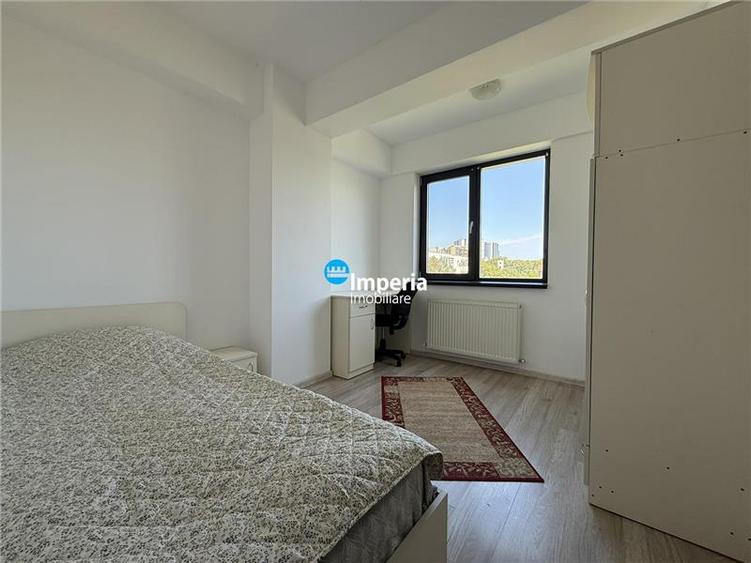 Inchiriez apartament 3 camere, open space, Zona Centru - Palas