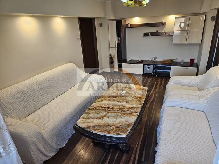 De vanzare - elegant, renovat complet - 3 camere la Calea Vacaresti - 3