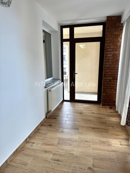 Apartament cu 3 camere I 2 bai I de inchiriat I Centru zona Primariei I etaj 2 I - 12