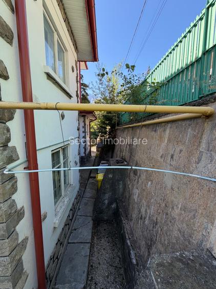 Vilă istorică de vânzare Castel Aura Buzescu Bușteni str. Victoriei nr. 11