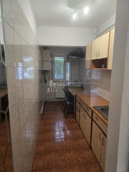 Garsoniera Vitan / Centrala Proprie - 7