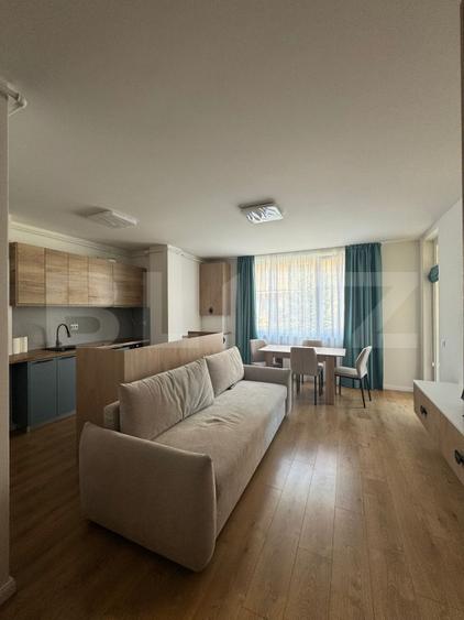 Apartament 3 camere, 65 mp, parcare, zona Plopilor, totul nou , prima inchiriere