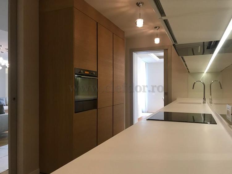 Apartament cu 4 camere de închiriat în zona Primaverii