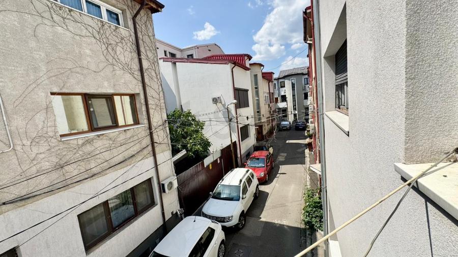 REA1023468 Apartament 5 camere I Duplex I Armeneasca I Cladire interbelica I De