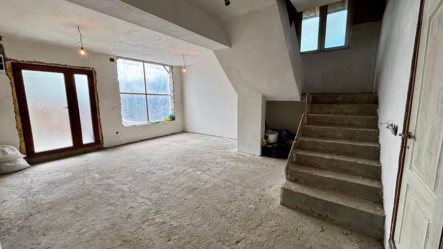 VANZARE 2 CORPURI DE CASA - TEREN 744 MP - BRATASANCA, PRAHOVA