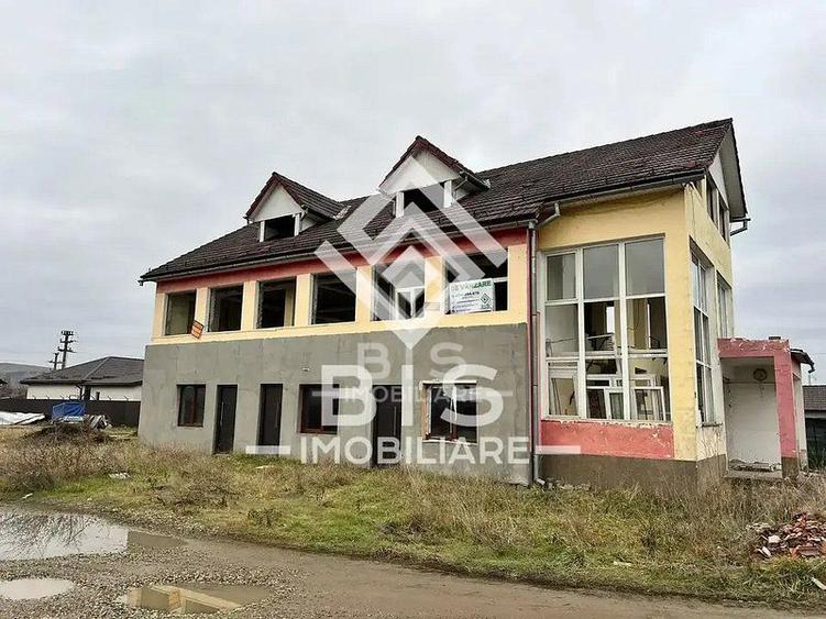 Cladire P+1+M cu destinatie mixta