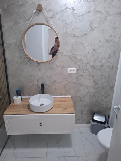 Penthouse 4 camere Mamaia Nord - Lidl - 600 euro