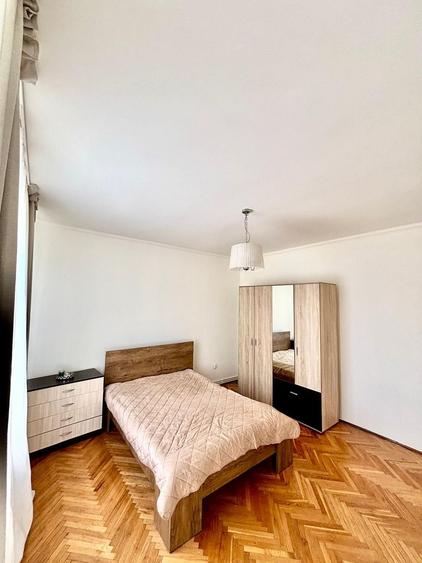 **Închiriere apartament 2 camere – zonă centrală, Plopilor, Cluj-Napoca**