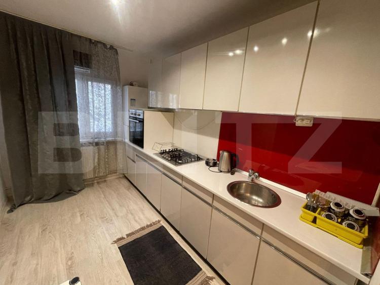 Apartament 4 camere, 80,60 mp, zona Sara
