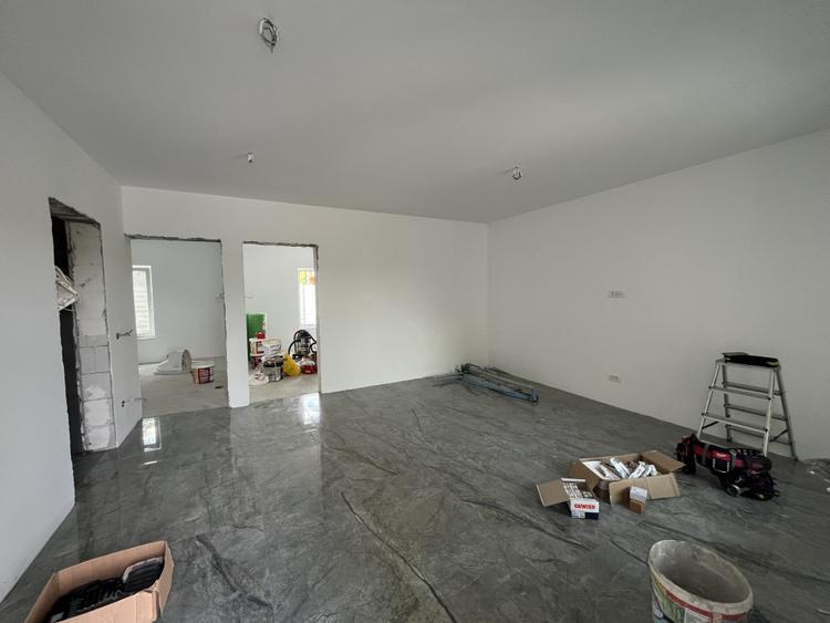 SUPEROFERTA! Casa la sol 3 camere, posibilitate mansardare, Valu lui Traian