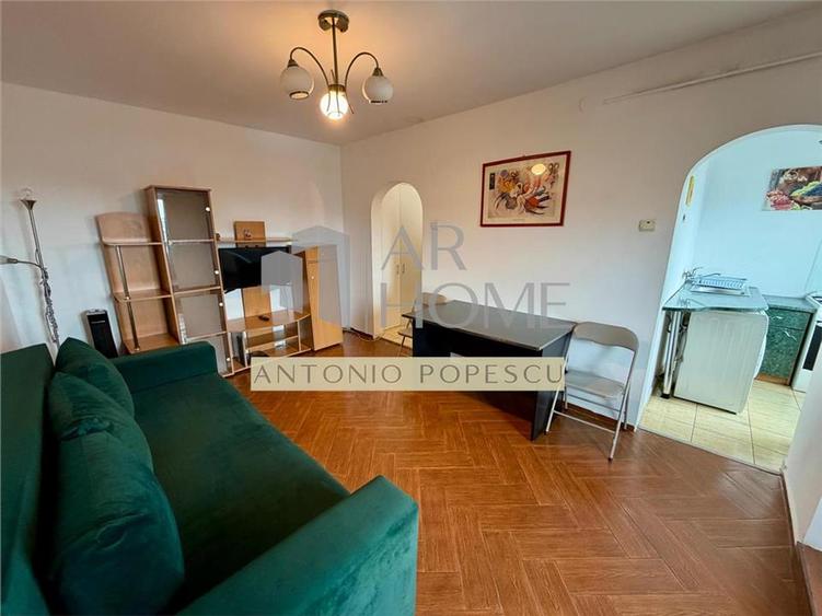 Garsoniera, in Ploiesti, zona Gh. Doja.