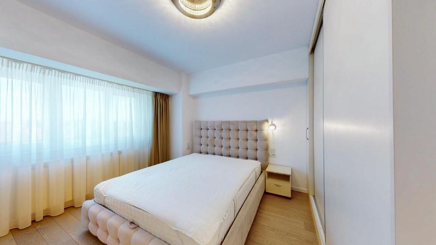Apartament 4 camere Bd Unirii, renovat, centrala proprie, parcare